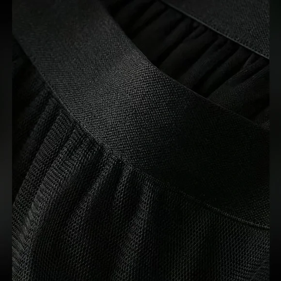 Luxe mesh asymmetrical hem maxi skirt - Picture 10 of 15